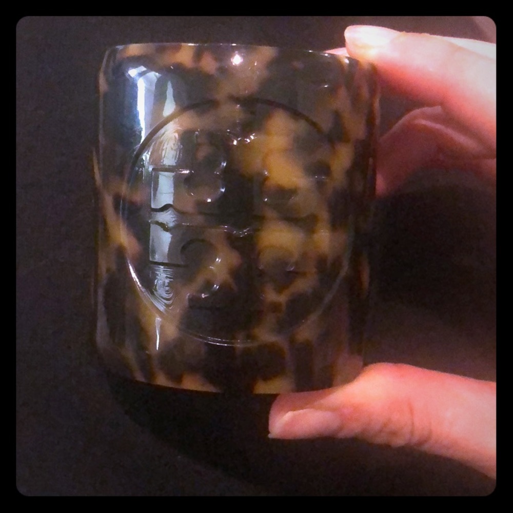 Tory Burch tortoise cuff with designer signature 🤍